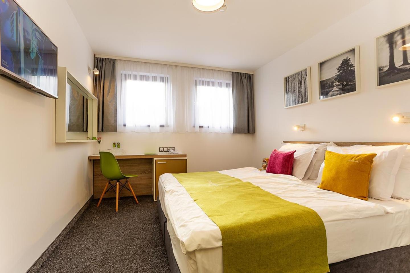 Hotel Compliment Tryavna Esterno foto