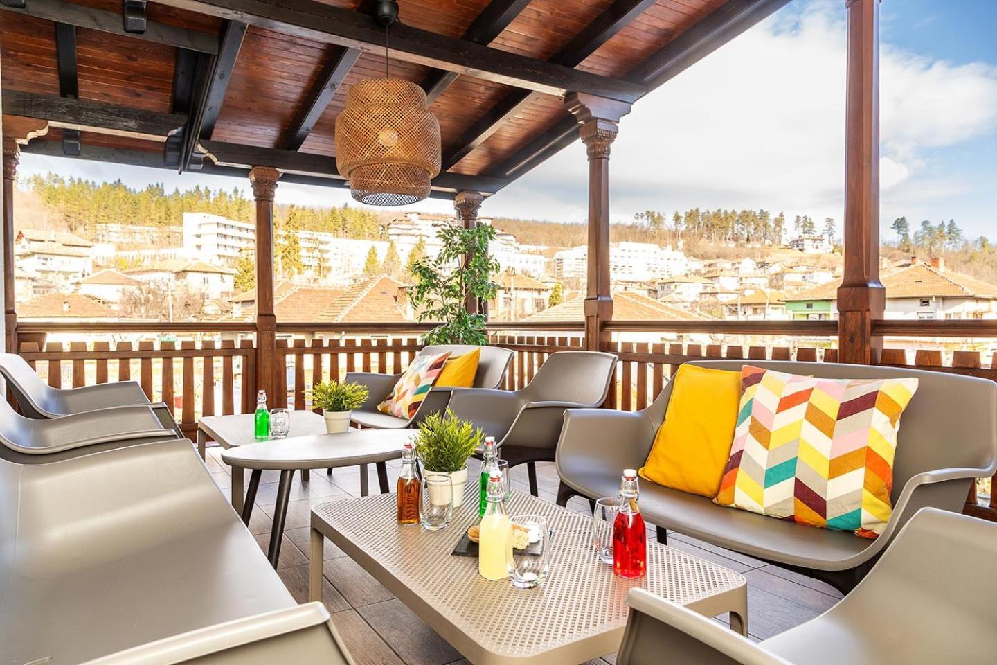 Hotel Compliment Tryavna Esterno foto