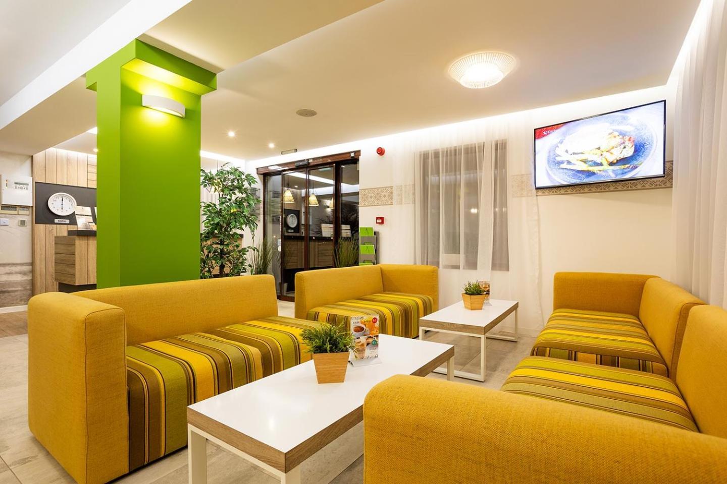 Hotel Compliment Tryavna Esterno foto