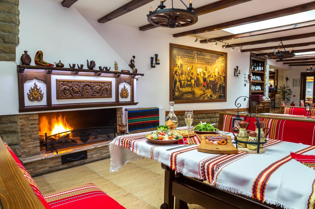 Hotel Compliment Tryavna Esterno foto