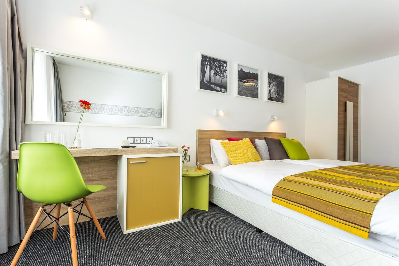 Hotel Compliment Tryavna Esterno foto