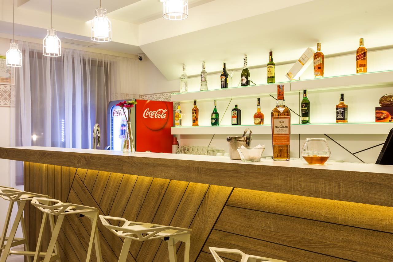 Hotel Compliment Tryavna Esterno foto