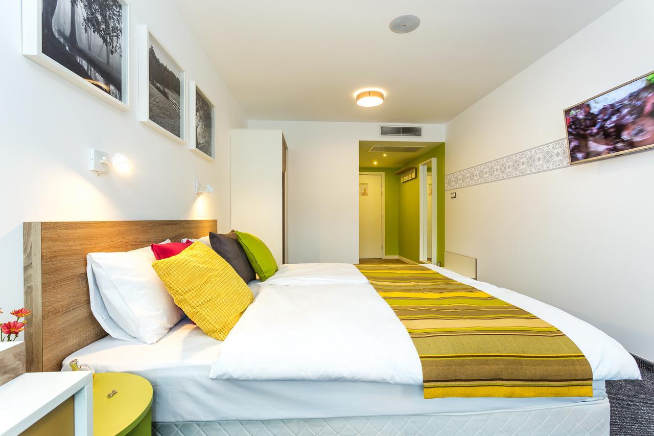 Hotel Compliment Tryavna Esterno foto